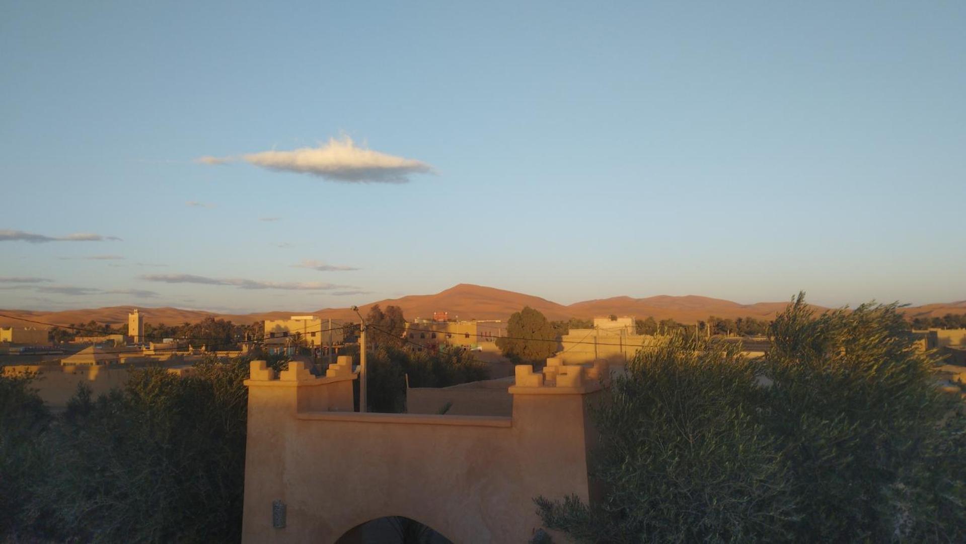 Maison Merzouga Guest House Exteriör bild