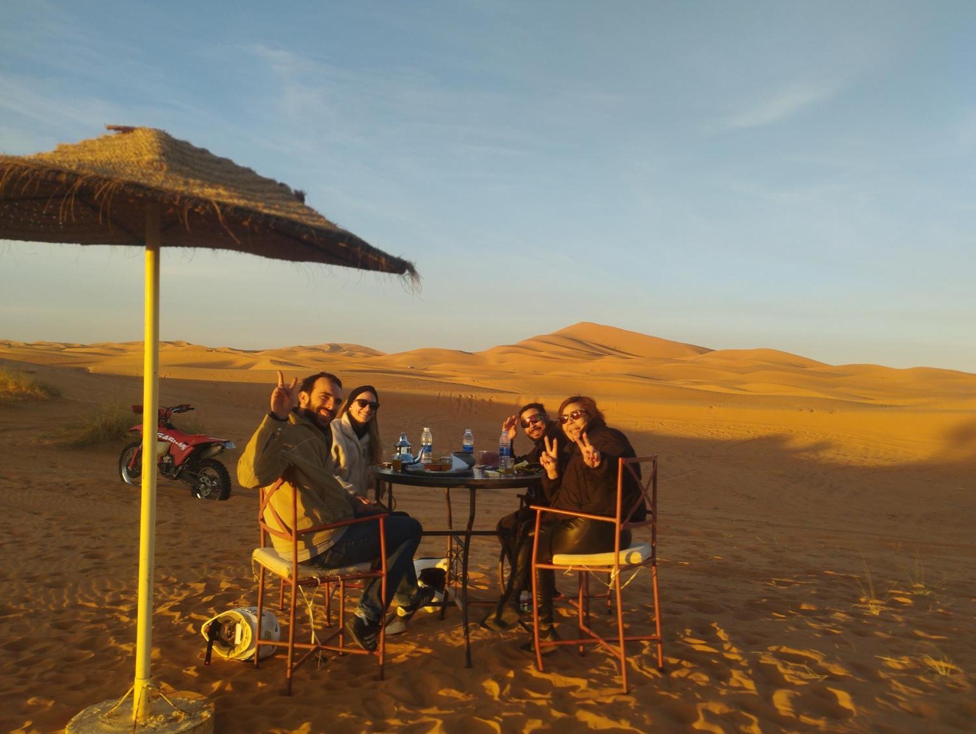 Maison Merzouga Guest House Exteriör bild